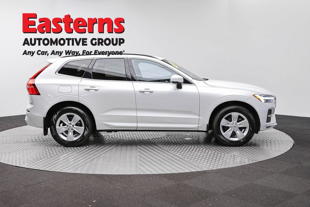 Used 2022 Volvo XC60 B5 Momentum AWD/4WD image 6