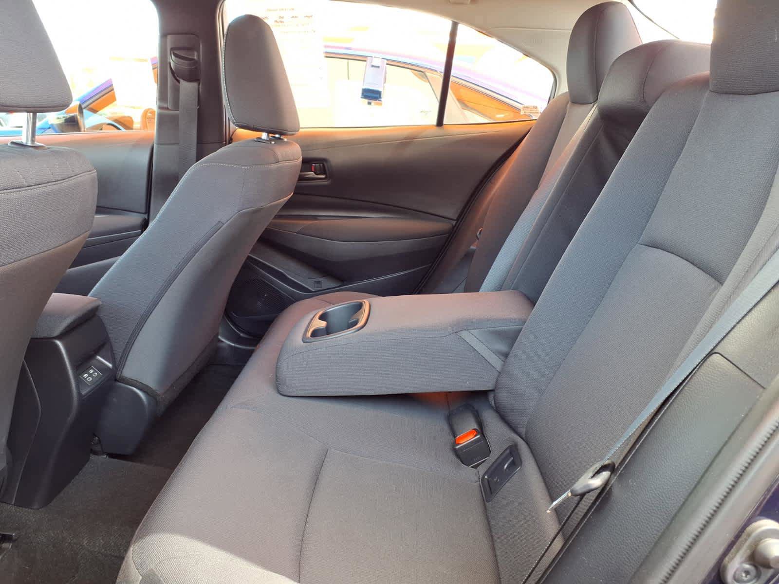 Used 2025 Toyota Corolla LE FWD image 20