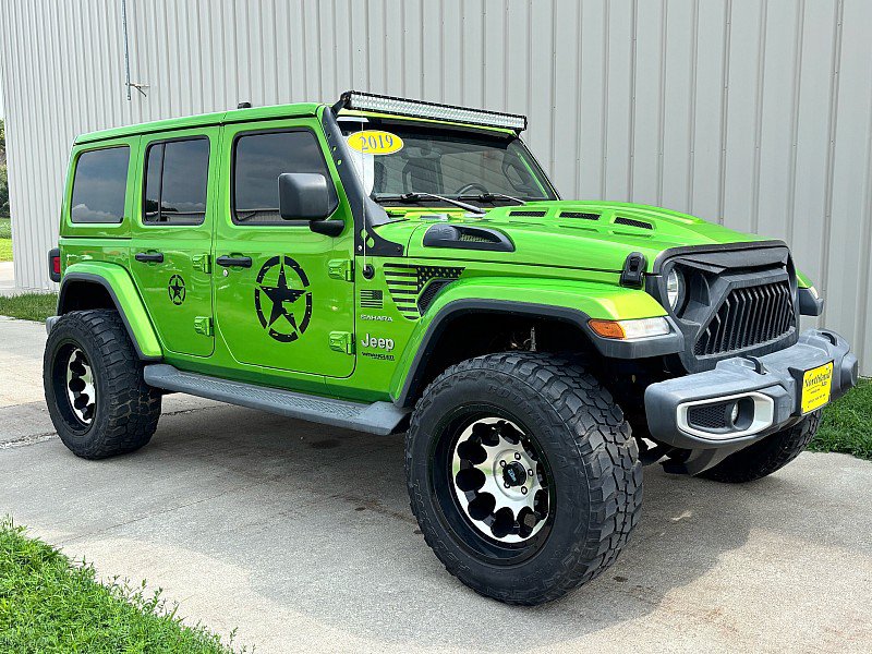 Used 2019 Jeep Wrangler Unlimited Sahara w/ Uconnect 4C Nav & Sound Group AWD/4WD image 5
