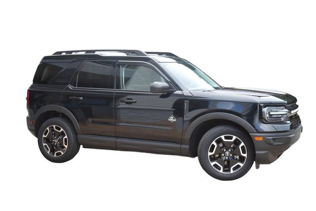 Used 2023 Ford Bronco Sport Outer Banks AWD/4WD image 2