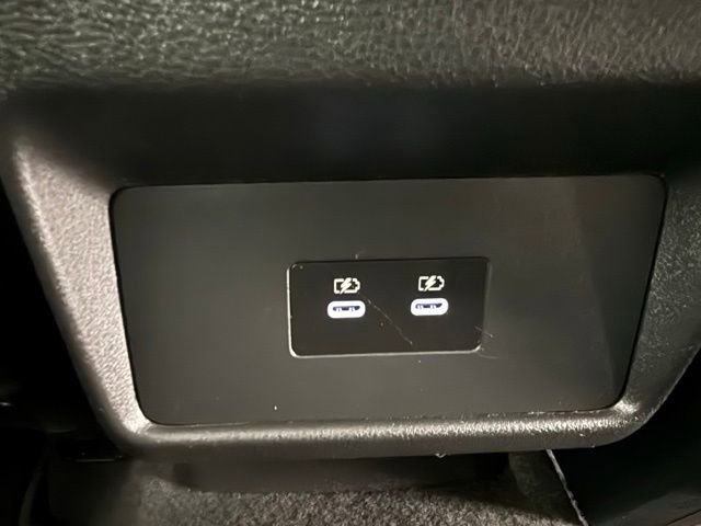 Used 2025 Nissan Rogue SV w/ SV Premium Package image 12