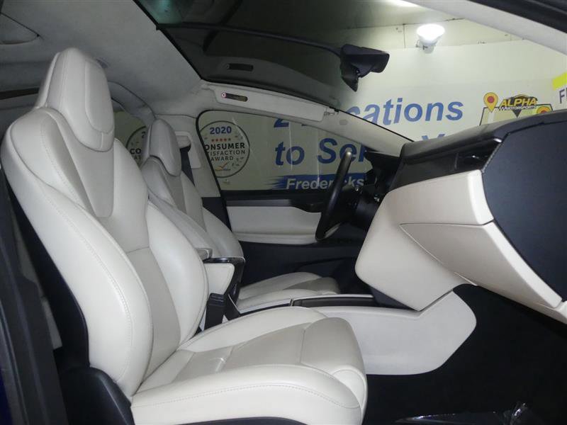 Used 2018 Tesla Model X 100D image 8