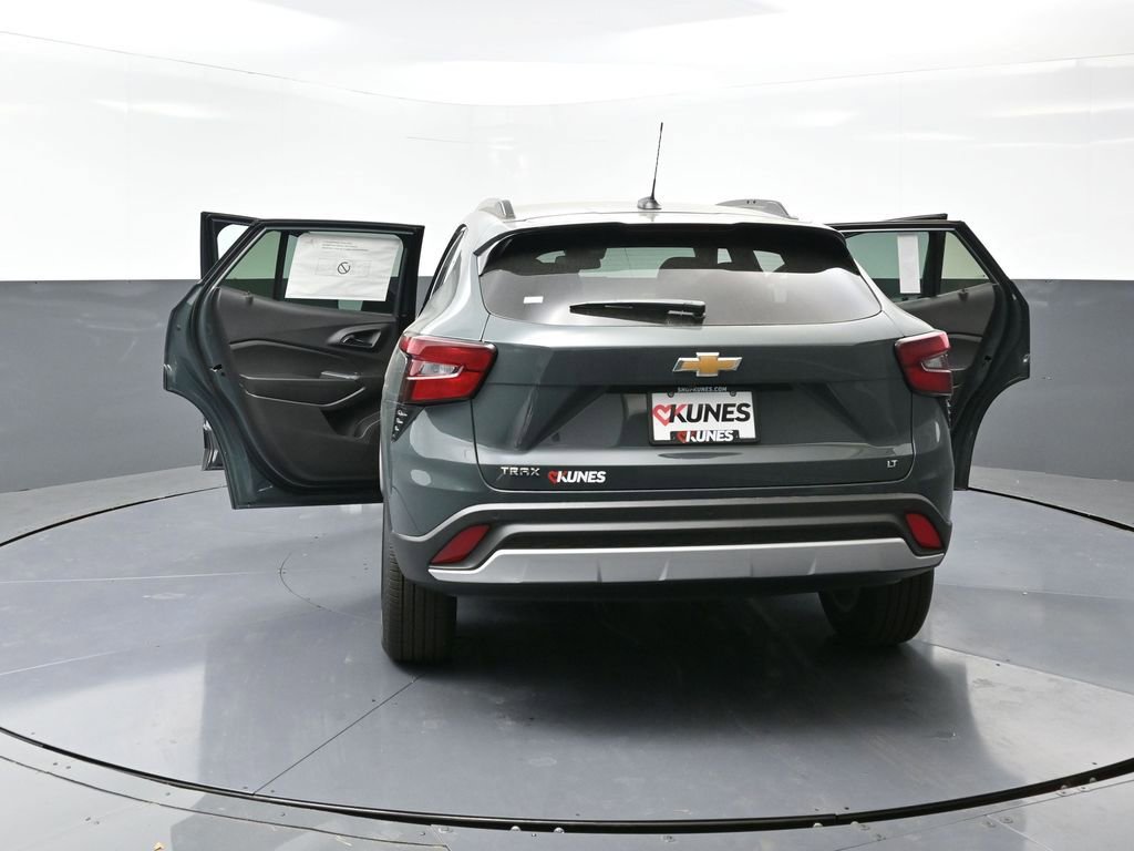 New 2025 Chevrolet Trax LT w/ Driver Confidence Package image 50