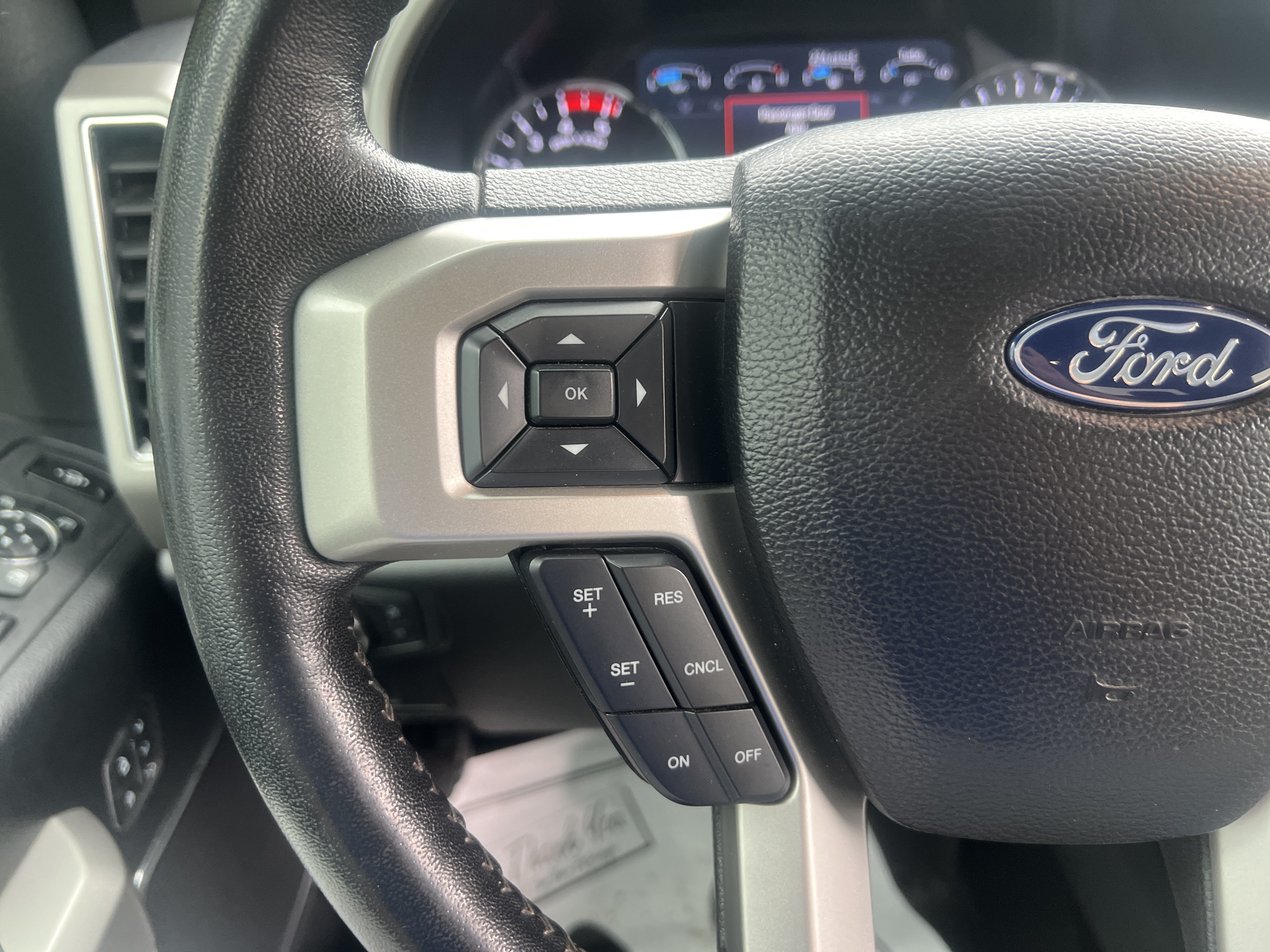 Used 2020 Ford F250 Lariat w/ Lariat Value Package AWD/4WD image 18