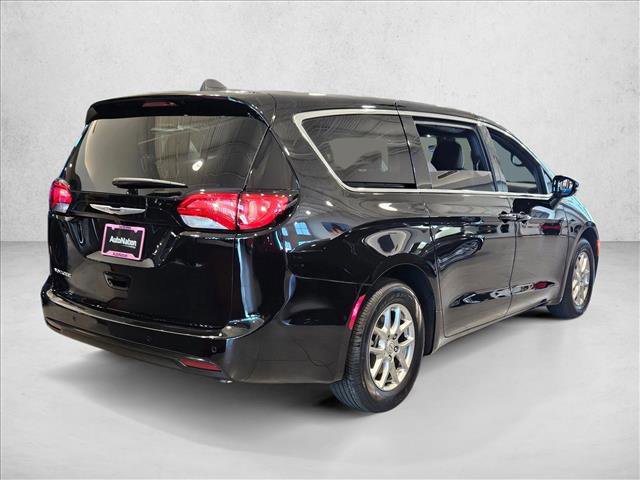 New 2026 Chrysler Voyager LX video 2