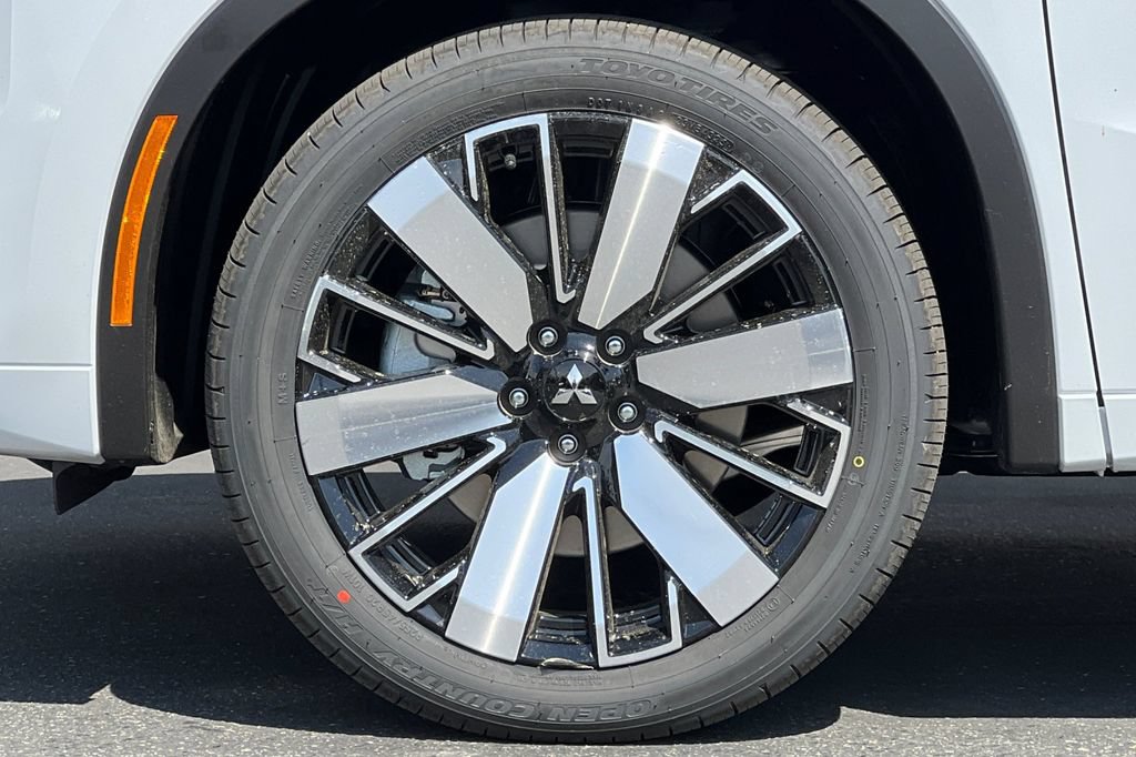 New 2026 Mitsubishi Outlander SEL FWD image 26