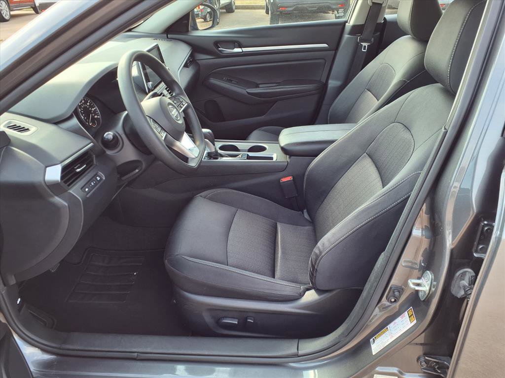 Used 2022 Nissan Altima 2.5 SV FWD image 17