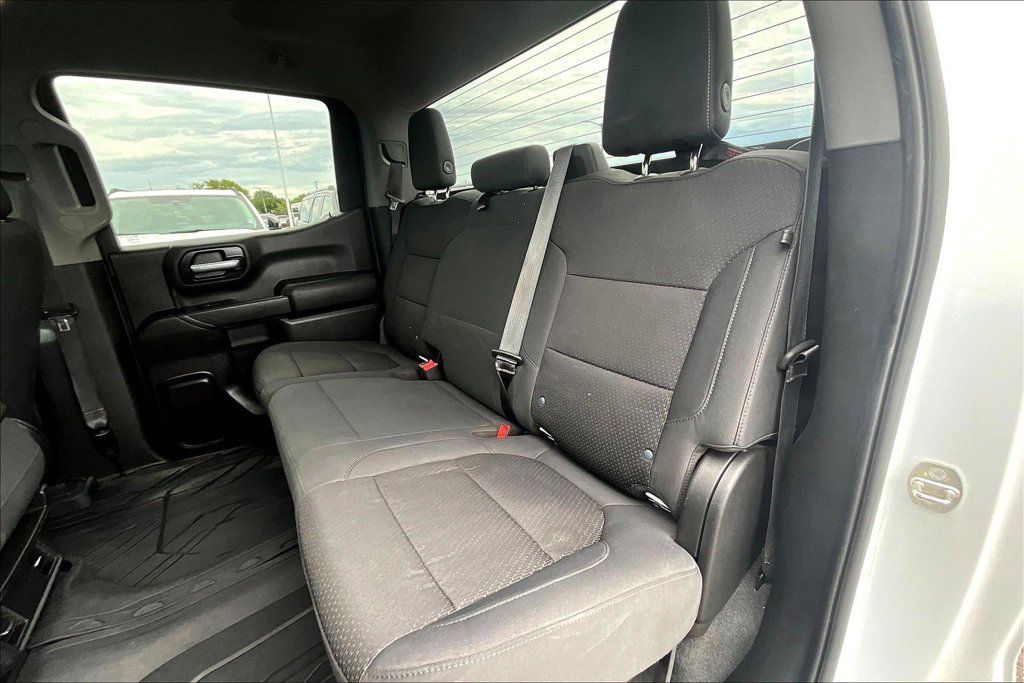 Used 2020 Chevrolet Silverado 1500 Custom w/ Custom Value Package AWD/4WD image 28