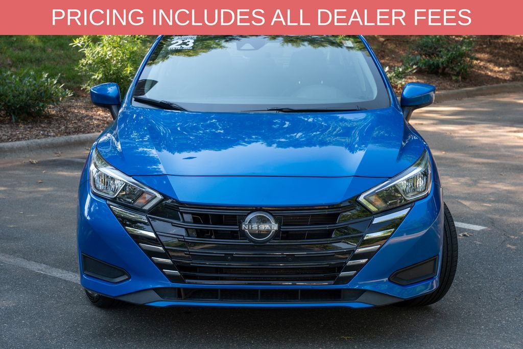 Used 2023 Nissan Versa SV FWD image 2