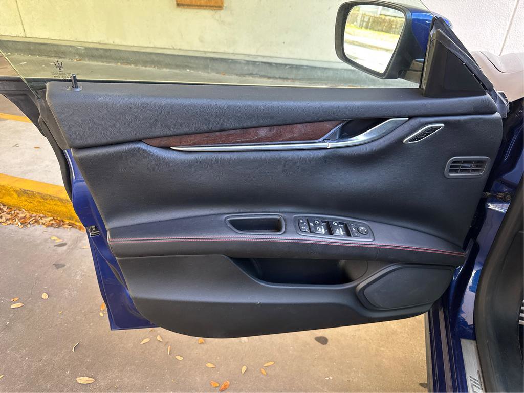 Used 2016 Maserati Ghibli S image 20