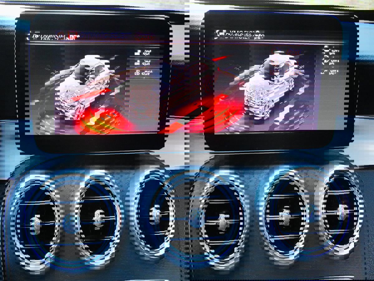 Used 2021 Mercedes-Benz C 300 Sedan image 31