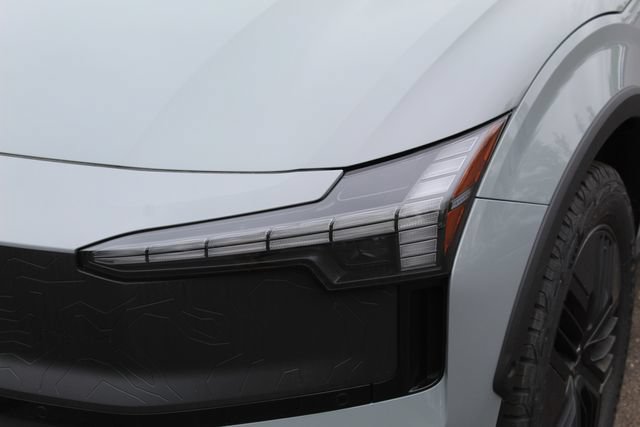 New 2026 Volvo EX30 Cross Country Ultra w/ Protection Package Premier AWD/4WD image 9