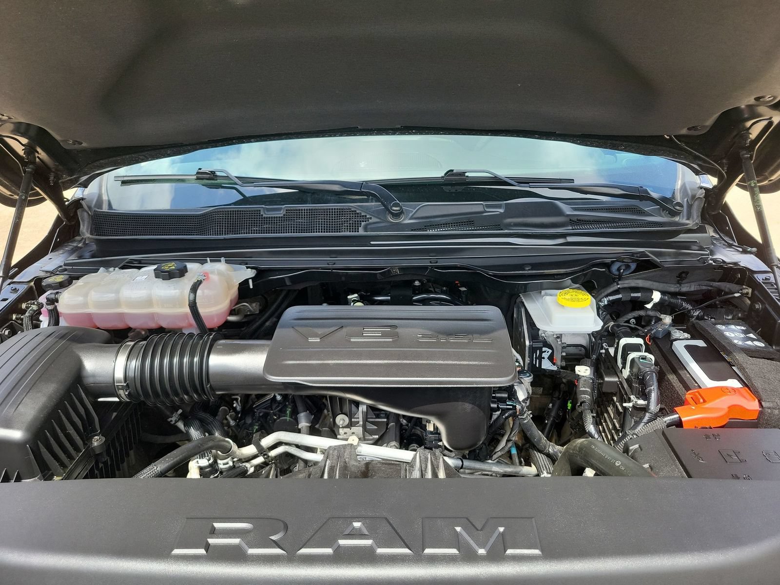 Used 2025 RAM 1500 Big Horn AWD/4WD image 28