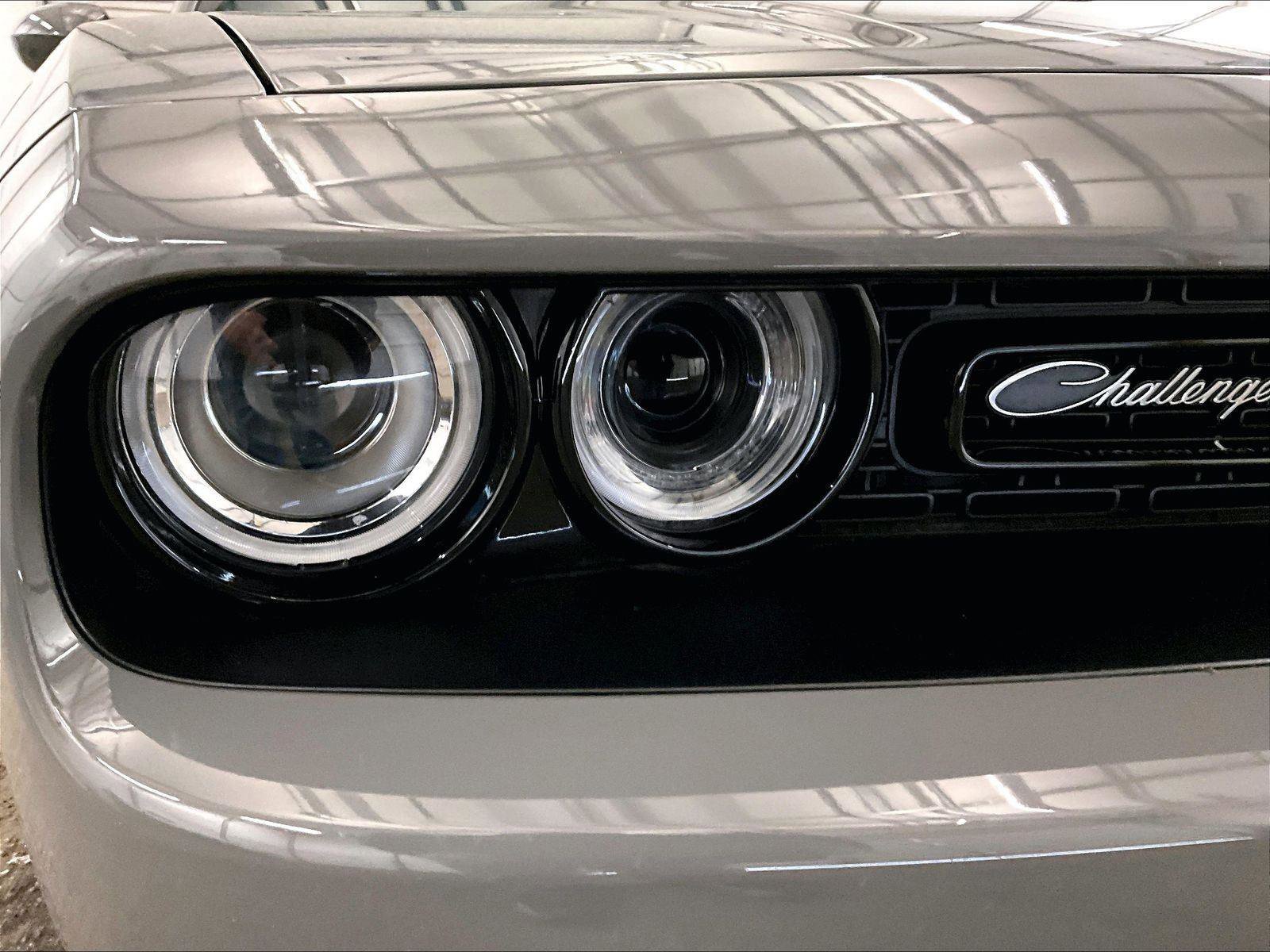 Used 2018 Dodge Challenger R/T Scat Pack RWD image 27