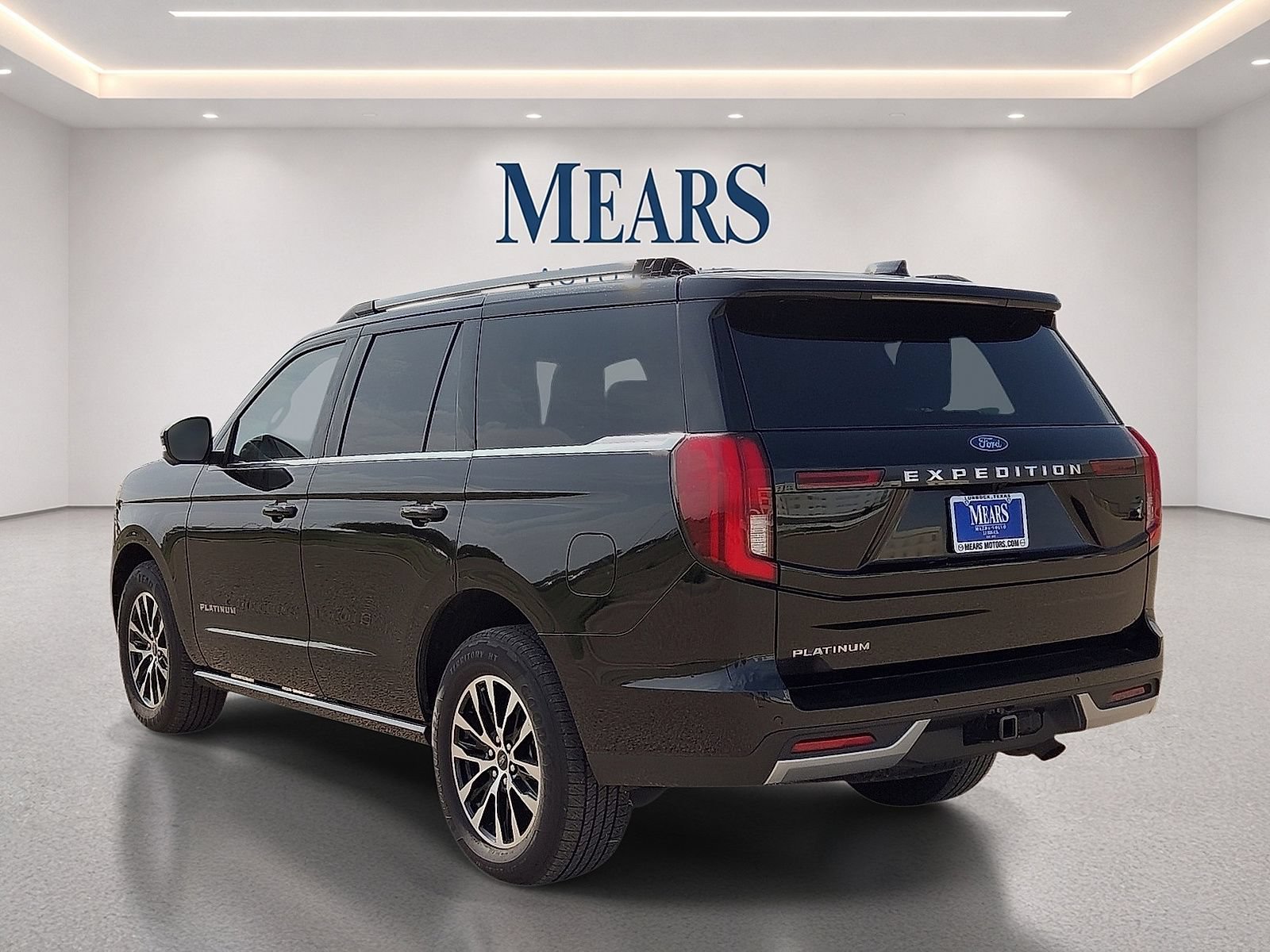 Used 2025 Ford Expedition Platinum AWD/4WD image 3
