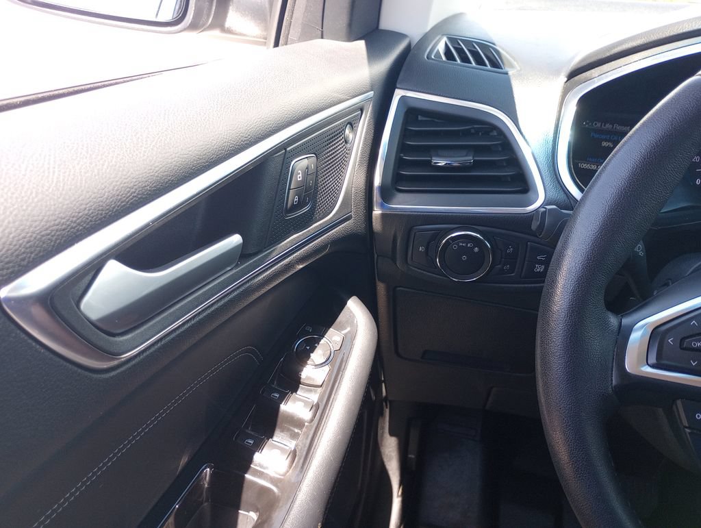 Used 2020 Ford Edge Titanium FWD image 24