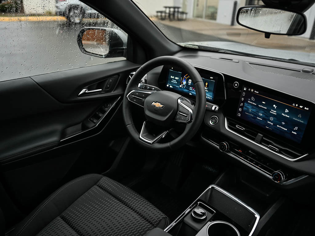 New 2026 Chevrolet Equinox LT w/ LPO, Floor Liner Package image 13