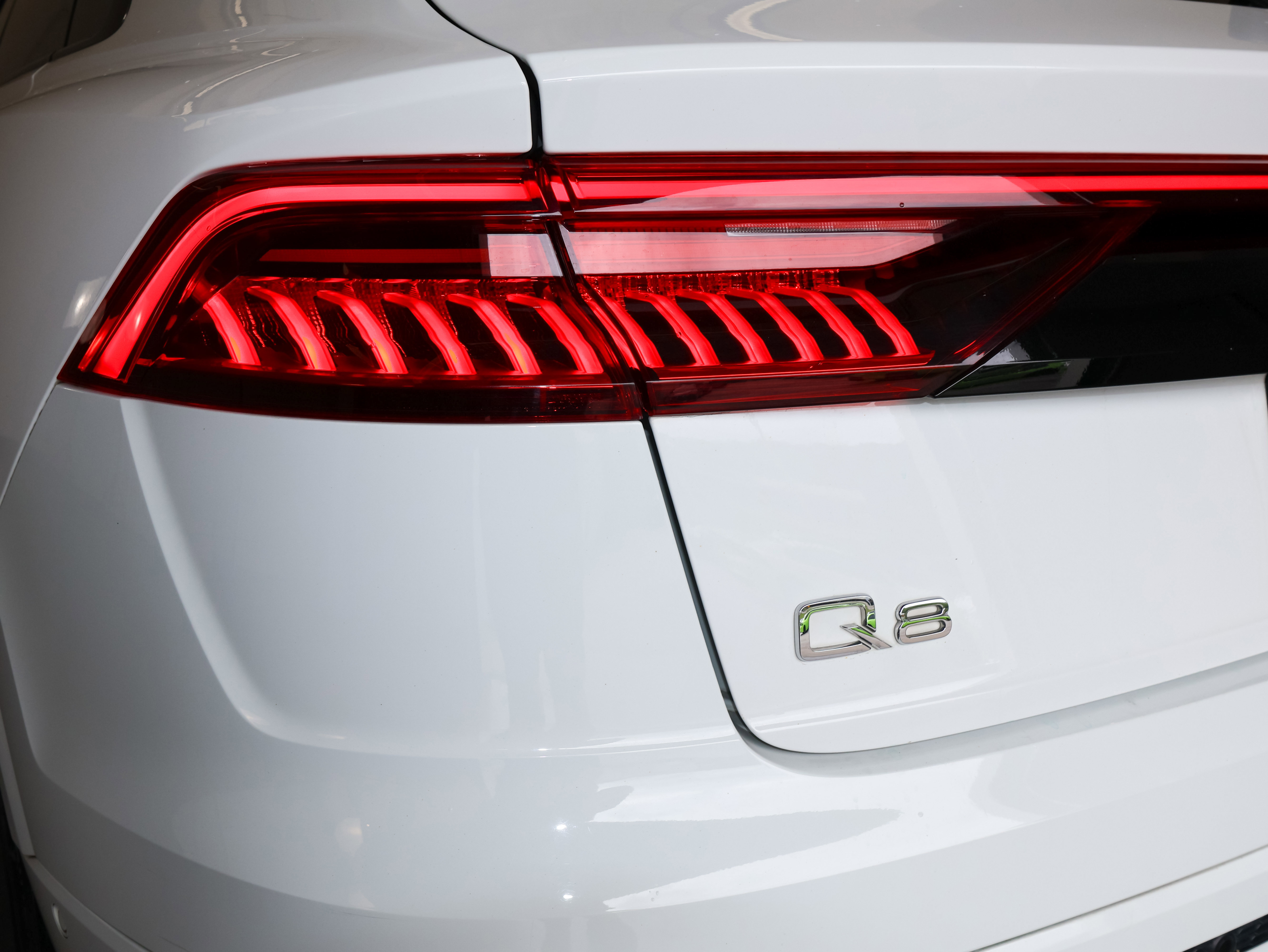 Used 2020 Audi Q8 Premium Plus w/ Premium Plus Package AWD/4WD image 45