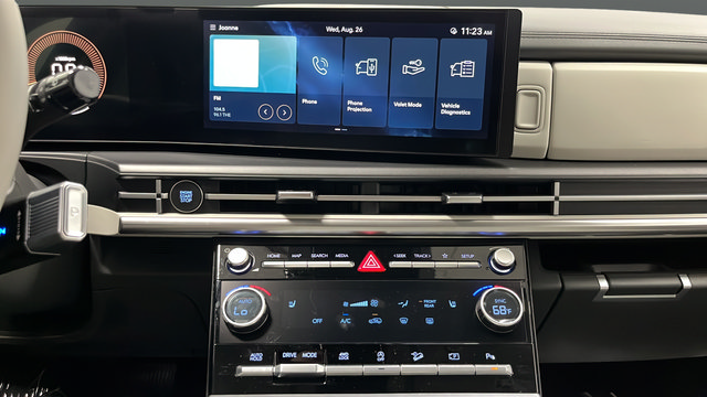 Used 2025 Hyundai Santa Fe SEL AWD/4WD image 12