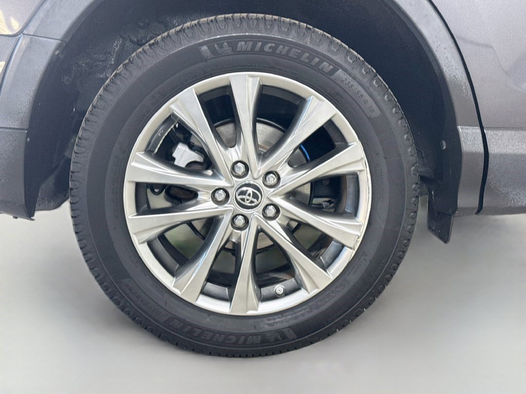 Used 2016 Toyota RAV4 Limited FWD image 32