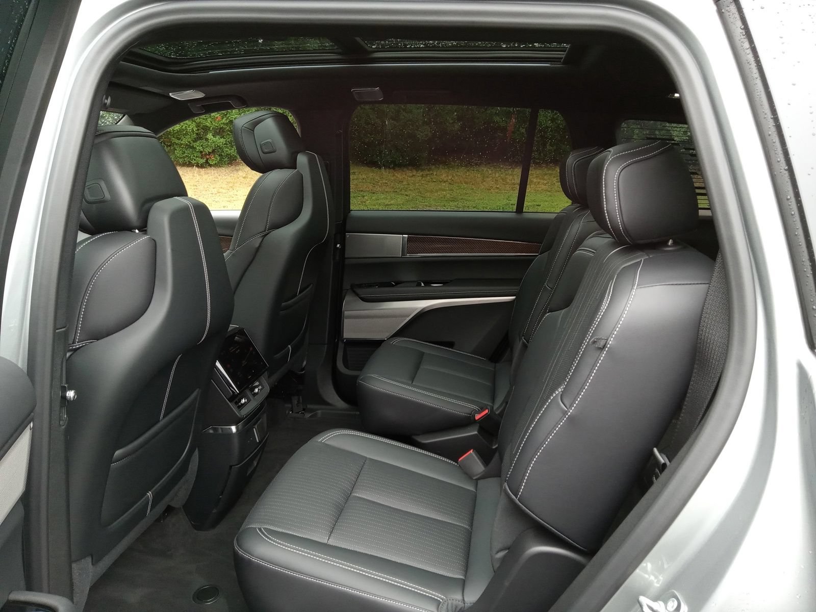 New 2026 Cadillac Vistiq Sport AWD/4WD image 25