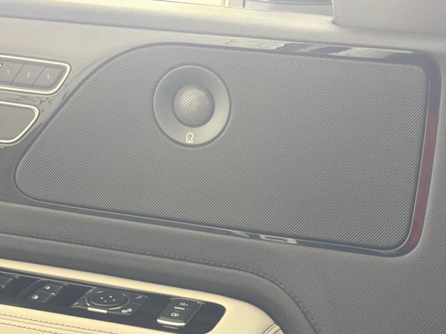 New 2026 Lincoln Aviator AWD image 17