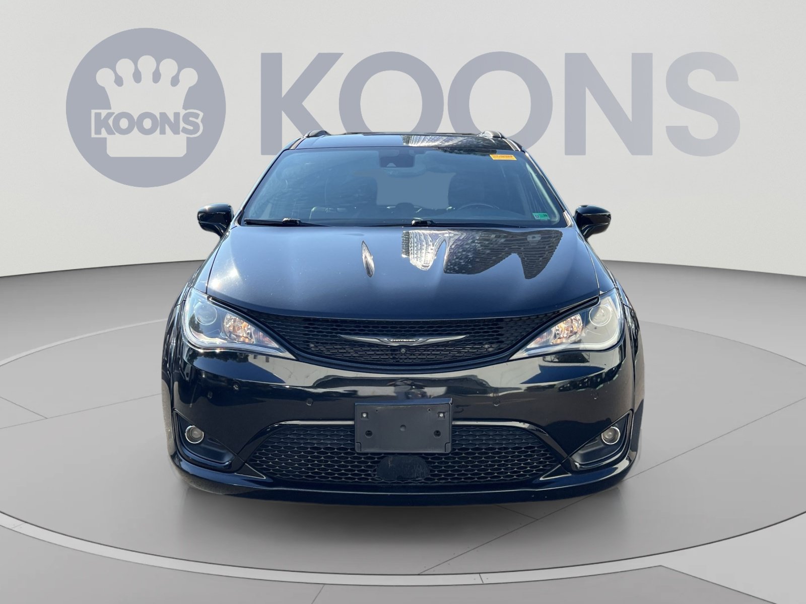Used 2020 Chrysler Pacifica Touring-L Plus FWD image 7
