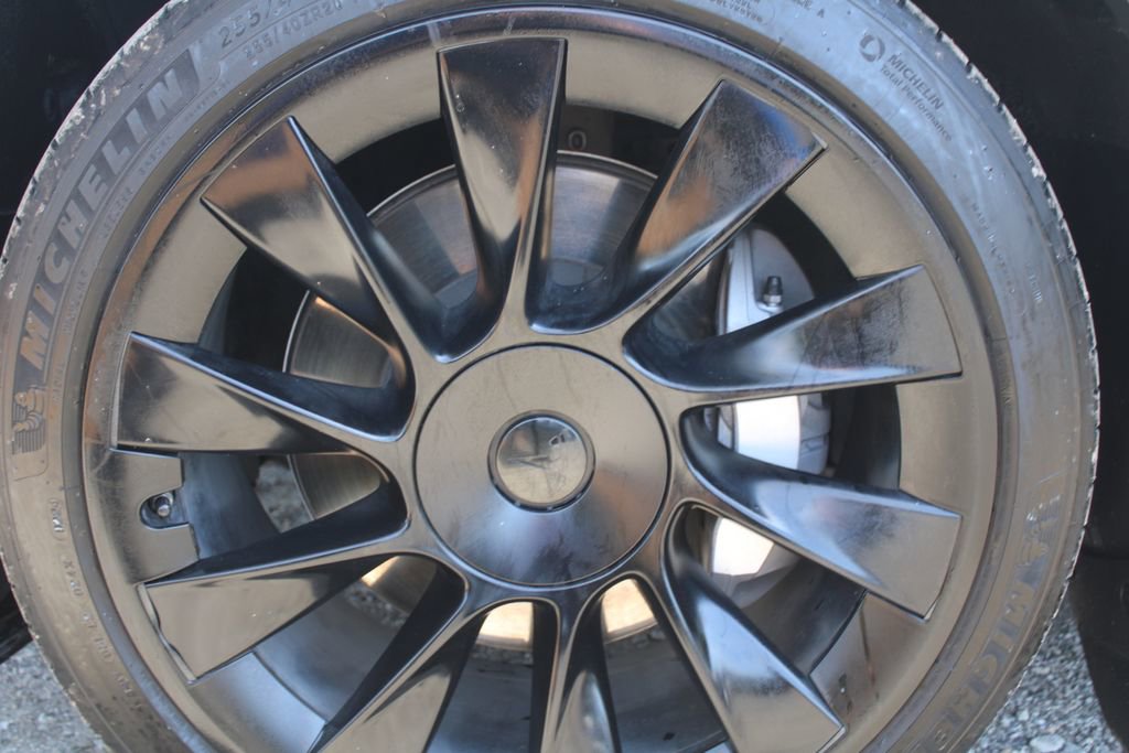 Used 2021 Tesla Model Y Long Range image 20