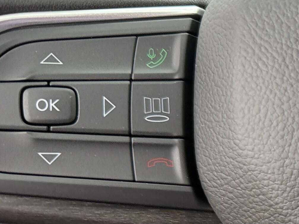 New 2026 Jeep Grand Cherokee Altitude image 40