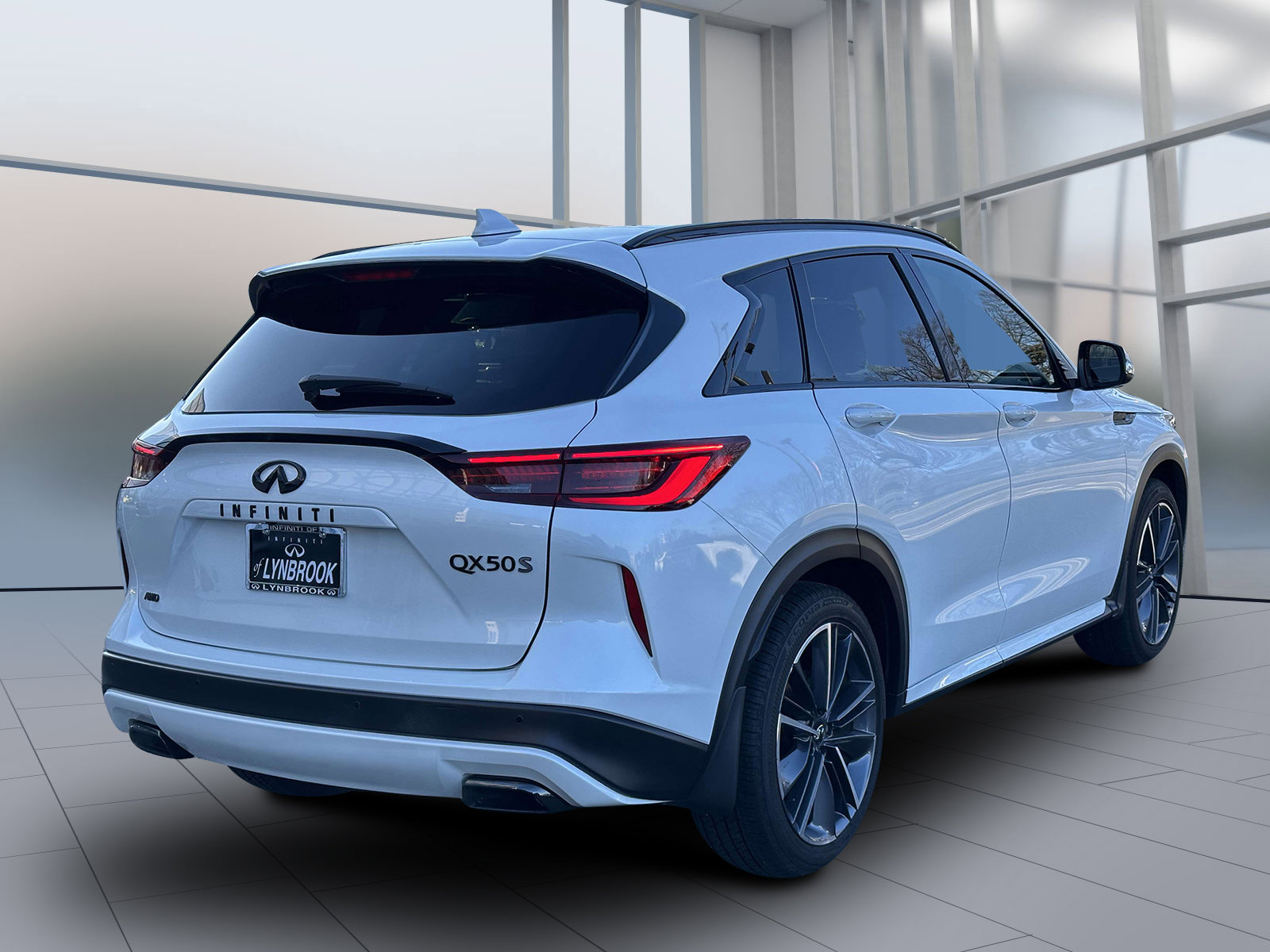 Used 2025 INFINITI QX50 Sport image 5