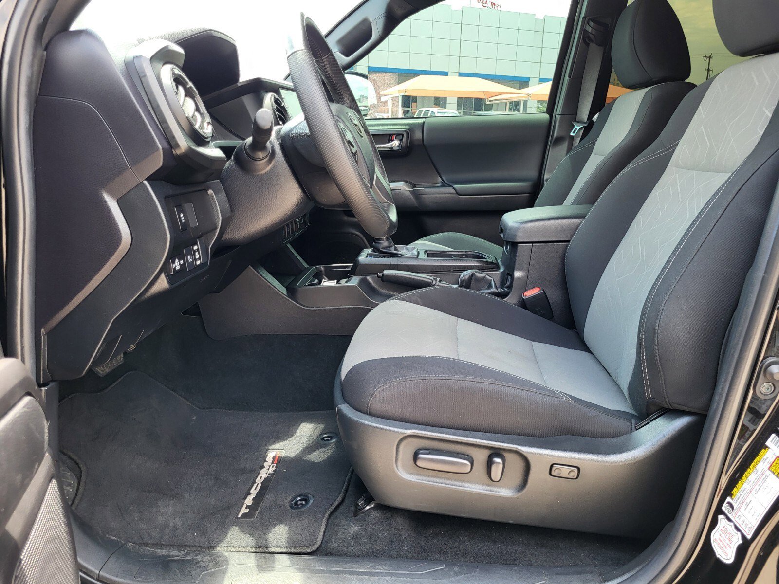 Used 2023 Toyota Tacoma TRD Off-Road image 19
