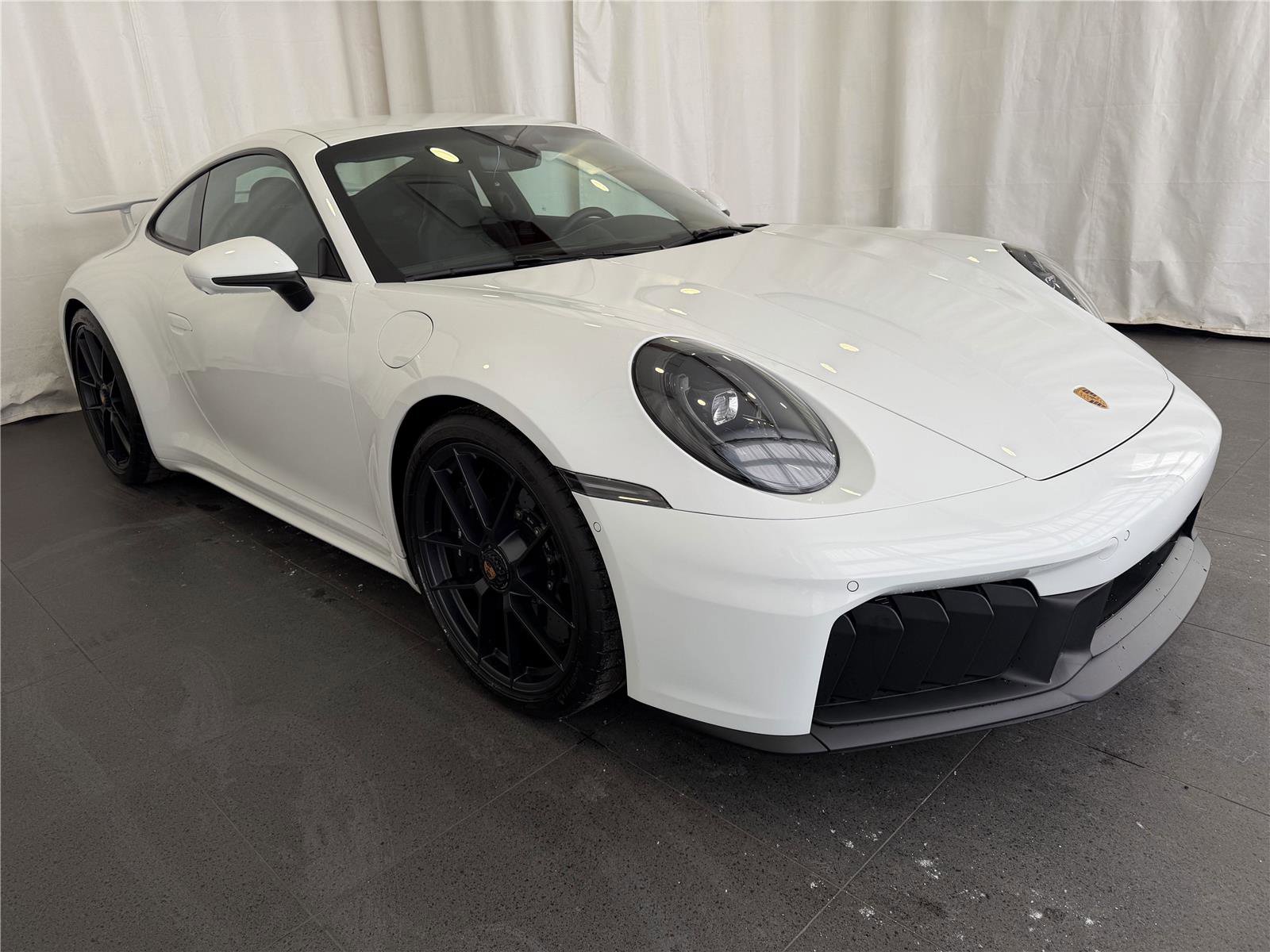 Certified 2025 Porsche 911 Carrera GTS image 7