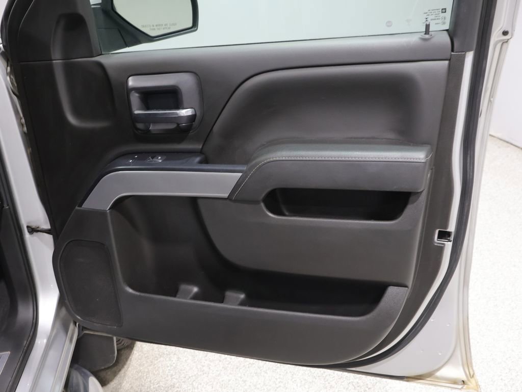 Used 2018 Chevrolet Silverado 1500 LT w/ All Star Edition AWD/4WD image 23