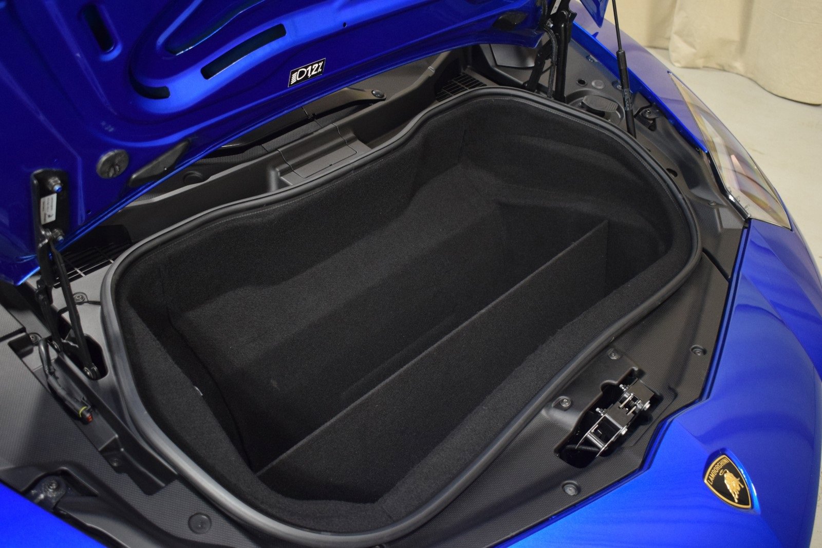 Used 2019 Lamborghini Aventador S image 40