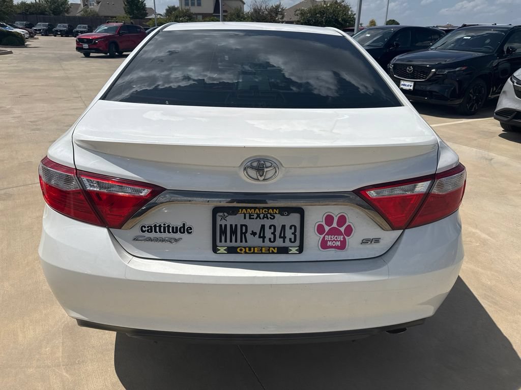Used 2015 Toyota Camry SE FWD image 6
