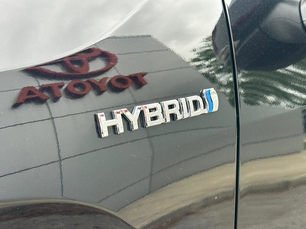 Certified 2019 Toyota RAV4 XLE w/ Convenience Package AWD/4WD image 9