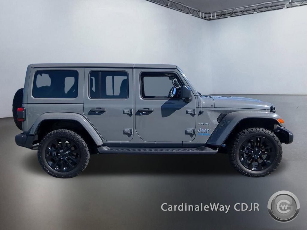 Used 2021 Jeep Wrangler Unlimited Sahara image 3