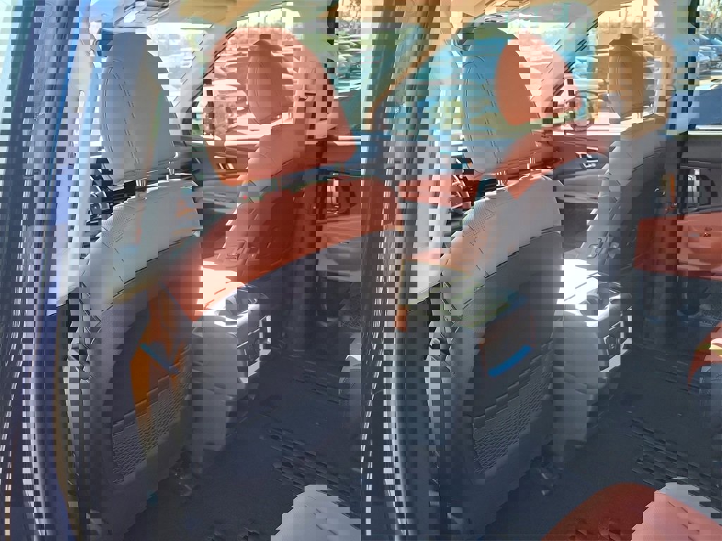 New 2026 Kia Carnival EX image 17