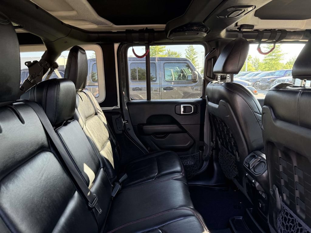 Certified 2019 Jeep Wrangler Unlimited Rubicon w/ Dual Top Group AWD/4WD image 16