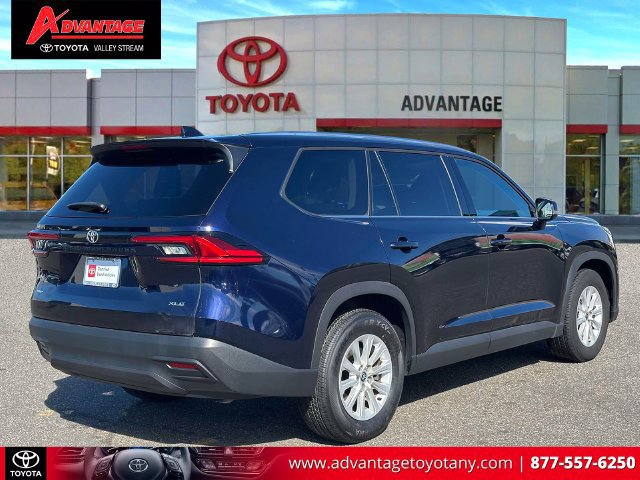 Used 2024 Toyota Grand Highlander AWD image 7
