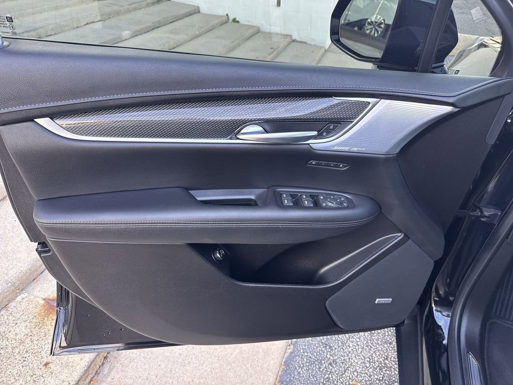 Certified 2023 Cadillac XT5 Sportv w/ Technology Package image 23