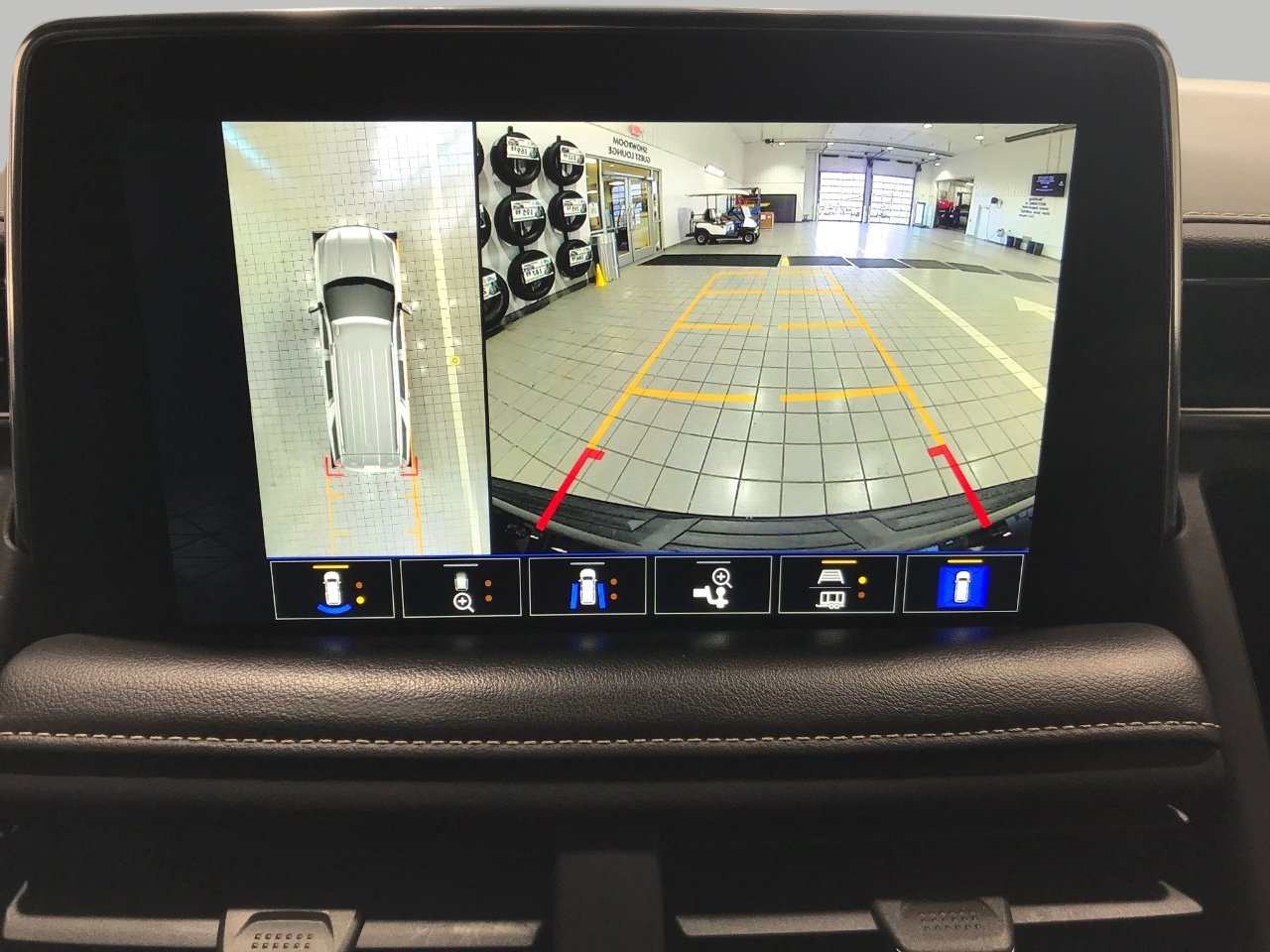 Used 2022 GMC Yukon SLT w/ SLT Luxury Package image 21