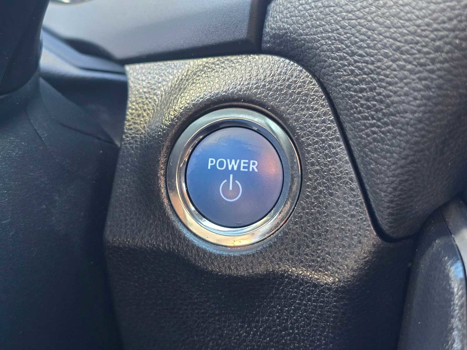 Used 2022 Toyota RAV4 XLE image 34