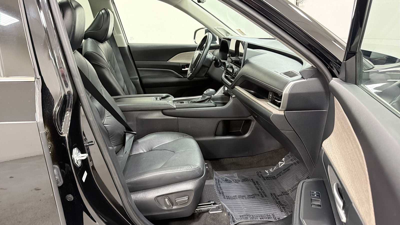 Certified 2024 Toyota Grand Highlander AWD image 31