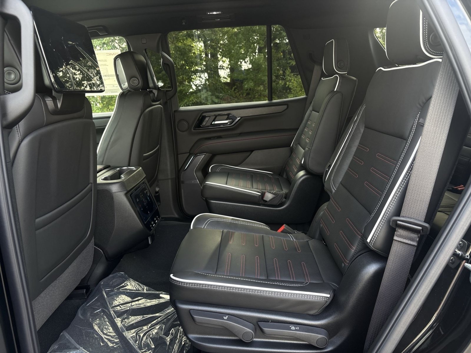 New 2026 GMC Yukon AT4 Ultimate AWD/4WD image 22
