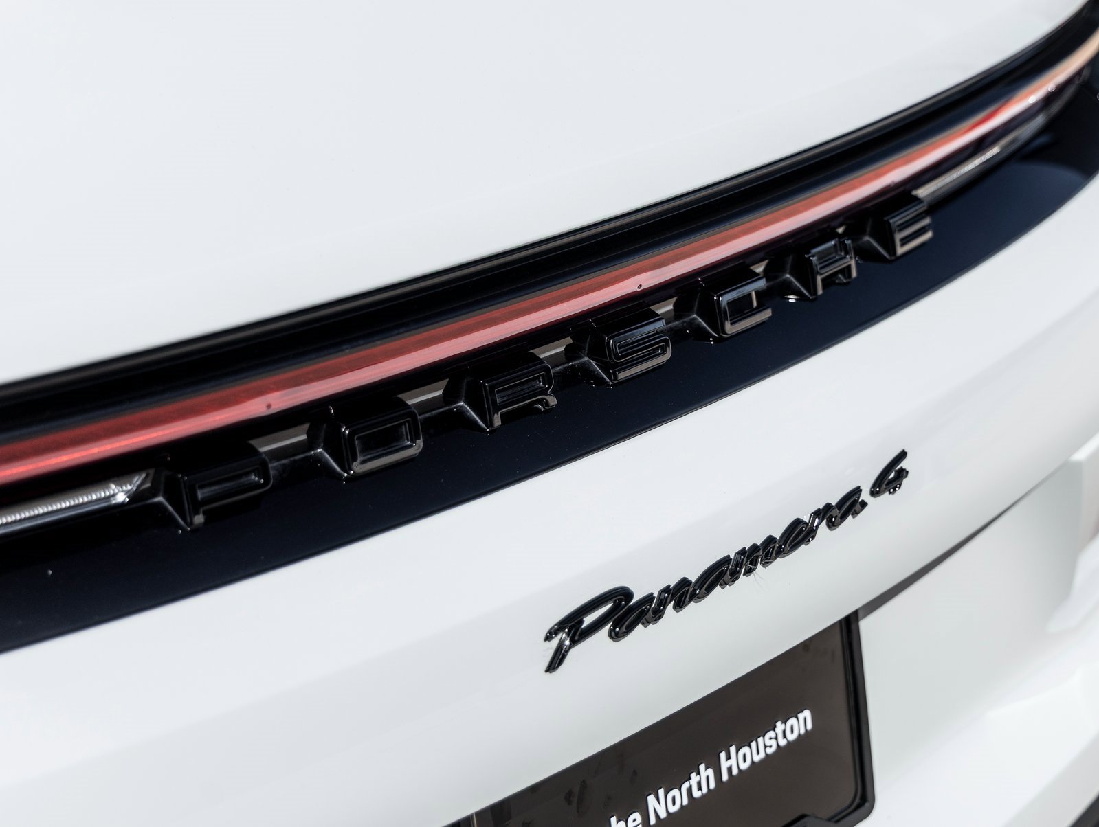 Certified 2025 Porsche Panamera 4 image 14