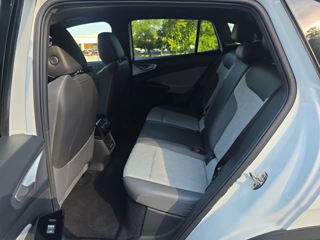 Used 2023 Volkswagen ID.4 Pro RWD image 22