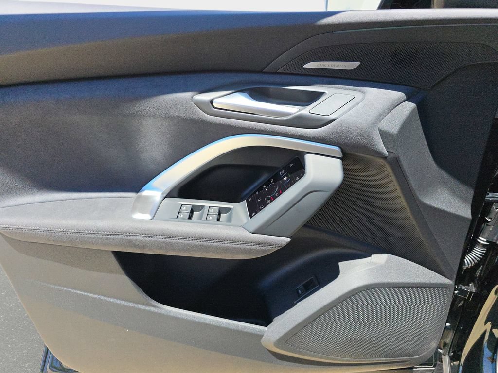 New 2026 Audi SQ5 Premium Plus AWD/4WD image 18