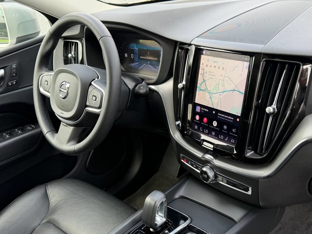 Used 2023 Volvo XC60 T8 Core AWD/4WD image 12