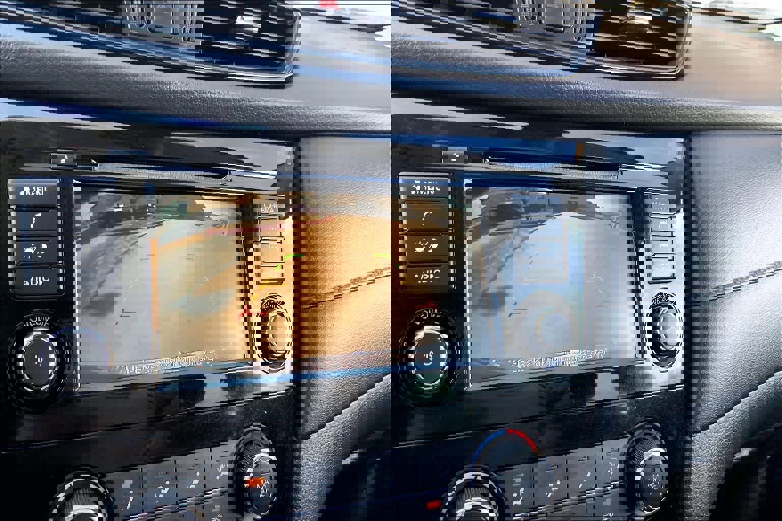 Used 2019 Nissan Rogue S image 27